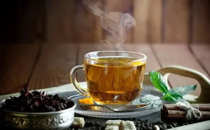 كيف يختلف الشاي البارد عن الساخن؟ اكتشف الفوائد الصحية 