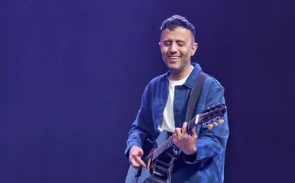 حمزة نمرة يكشف معاناته مع "التشبع الرقمي" وموازنته بين خصوصيته وضغوط المتابعين