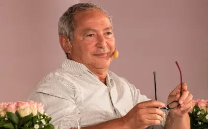 سميح ساويرس يحدد 4 مفاتيح للسعادة بالمال