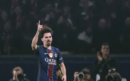 ريال مدريد يستهدف نجم وسط باريس سان جيرمان لضمه الموسم المقبل (فيديو)