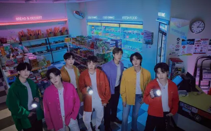 لماذا ظهرت فرقة BTS في دبي.. حفلة جديدة أم ترانزيت؟ (فيديو)