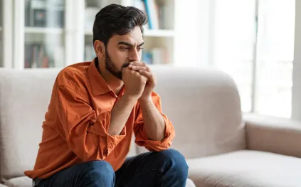 التوتر النفسي عند الشباب: هل الراحة ممكنة في عالم فوضوي؟