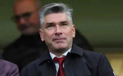 أنباء متضاربة.. الهلال يفكّر في التعاقد مع المدير الرياضي ريتشارد هيوز