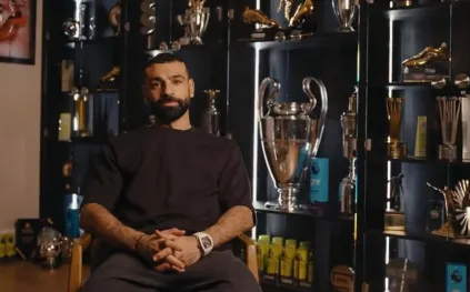 محمد صلاح يودّع ليفربول... وساعة ريتشارد ميل على معصمه تسرق الأنظار