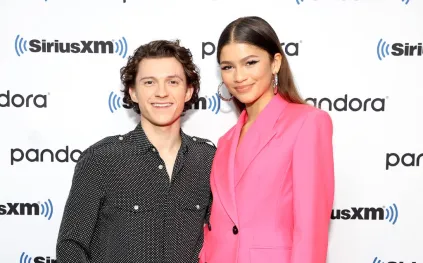 إمبراطورية "هولاند وزيندايا".. هل تُوّج النجاح المهني بزواج سري؟