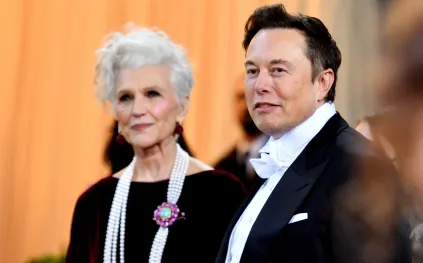 والدة إيلون ماسك تكشف عن نمط معيشته المتواضع