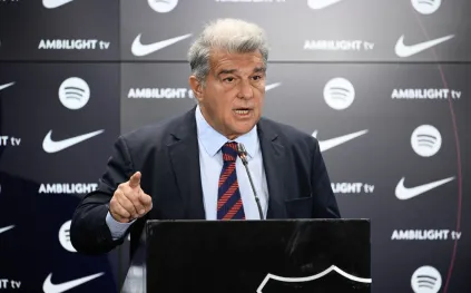 بعد إعادة انتخابه رئيسًا لبرشلونة.. كم تبلغ ثروة خوان لابورتا؟ 