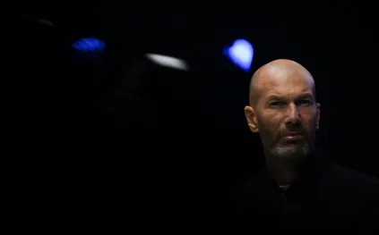 تقارير: الاتحاد الفرنسي توصّل لاتفاق "شفهي نهائي" مع زين الدين زيدان لتدريب "الديوك"