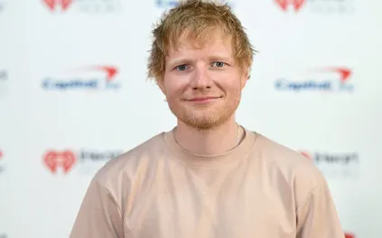 كيف أصبح "إد شيران" رمزًا لنجاح الشخص العادي؟ (فيديو)