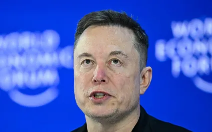 إيلون ماسك يحدد موعد الكشف عن سيارة "تسلا رودستر" الجديدة