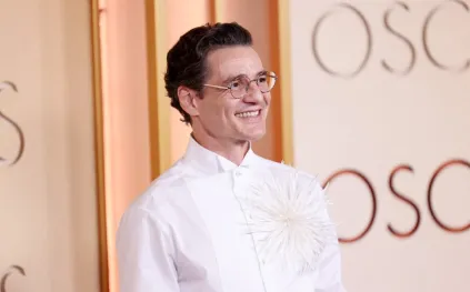 إطلالة بيدرو باسكال في الأوسكار 2026 تثير الجدل.. ما السبب؟