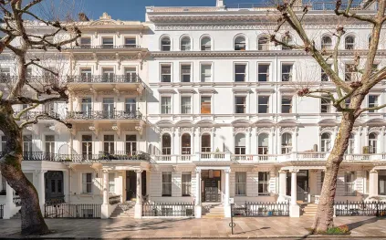 قصر فيكتوري بـ 32 مليون دولار.. أيقونة تاريخية تتصدر عقارات لندن