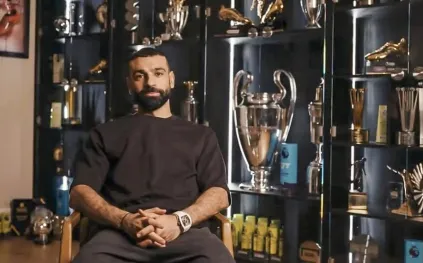 محمد صلاح يودّع ليفربول... وساعة ريتشارد ميل على معصمه تسرق الأنظار