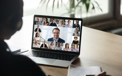 أنشطة افتراضية تعزّز تواصل فريق العمل خلال شهر رمضان