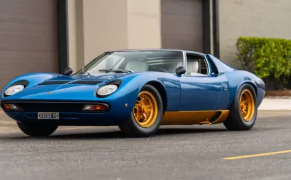 عرض أسطورة لامبورجيني "ميورا" للبيع في مزاد "ميكوم".. فكم يبلغ سعرها؟