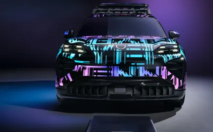 بورشه تكشف عن نظام شحن لاسلكي جديد للسيارات الكهربائية بكفاءة عالية (فيديو)