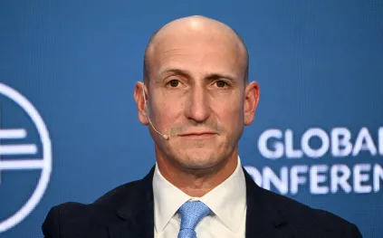 رئيس "كابيتال غروب" يحذّر جيل "Z" من الاستثمار في الذهب والنفط.. فما البديل؟