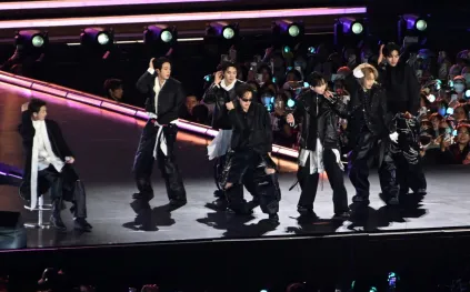 ألبوم Arirang لفرقة BTS يتصدر Billboard 200 للأسبوع الثالث