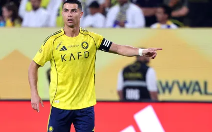 مؤسسة اقتصادية متحركة.. كم تبلغ أرباح رونالدو من يوتيوب؟