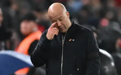 موسم مخيب يضع ليفربول على حافة الانهيار الفني والإداري.. ما السبب؟