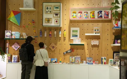 بينالي الدرعية: فعاليات فنية متكاملة في دورة الفن المعاصر لشهر أبريل 2026