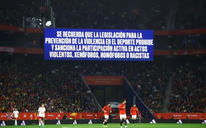 فيفا يفتح تحقيقًا تأديبيًا على خلفية أحداث مباراة إسبانيا ومصر