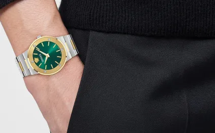 Versace تكشف عن مجموعة ساعات موسم ربيع 2026 وصيفه