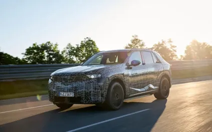 BMW تكشف عن نظام خزانات هيدروجين مبتكر في iX5 Hydrogen لمدى قيادة استثنائي