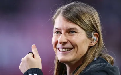 ماري لويز إيتا تكتب تاريخًا جديدًا: أول مدربة في الدوري الألماني للرجال!