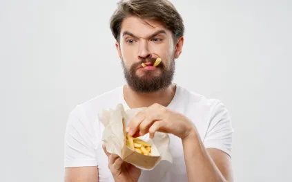 دراسة صادمة تكشف تأثير الوجبات السريعة على صحة البروستاتا