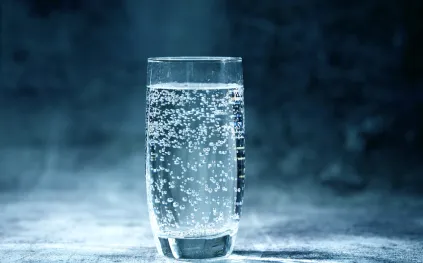 دراسة تكشف تأثير المياه الفوارة على التمثيل الغذائي: هل تساعد في إدارة الوزن؟