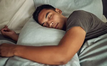كيف تمنحنا الأحلام "الغامرة" شعورًا بالنوم العميق؟