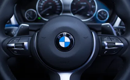 كيف دمجت بي إم دبليو أسرع تقنيات ريماك في i7 الجديدة؟ (فيديو)