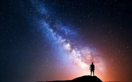 الأرض تزداد بريقًا.. الأقمار الصناعية تكشف ارتفاع سطوع الليل 