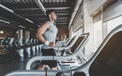 هل تحتاج إلى أكثر من الكارديو؟ اكتشف تأثير تمارين المقاومة على الكوليسترول النافع