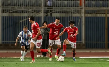 الكلاسيكو المصري في الصدارة: أبرز مواجهات اليوم الجمعة في الملاعب العالمية