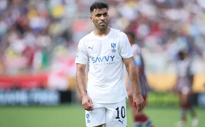 لاعب سابق يشن هجومًا حادًا على عبدالرزاق حمد الله: لا أريد رؤيته مجددًا!
