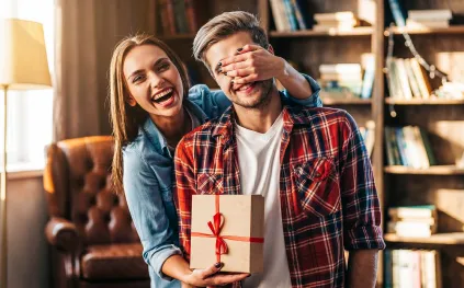 لمسات بسيطة.. كيف يكشف الزوجان عن الحب دون كلمات؟