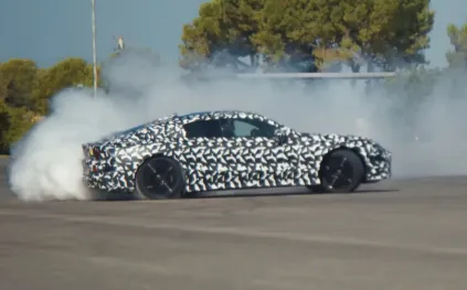هل تصبح AMG.EA نقطة التحول في مستقبل سيارات الأداء الفائق؟ (فيديو)