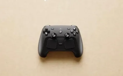 Valve تكشف مفاجأة غريبة: Steam Controller يصرخ عند سقوطه (فيديو)
