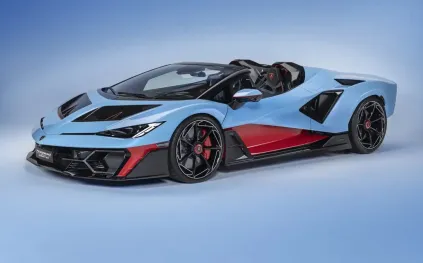 Fenomeno Roadster.. لامبورجيني تكشف أقوى رودستر في تاريخها