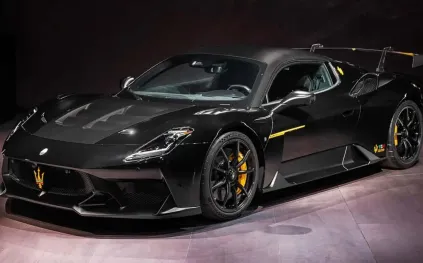 GT2 سترادالي فوريسيري 914.. مازيراتي تطلق أيقونتها الفريدة في أسبوع ميلانو للتصميم (فيديو)