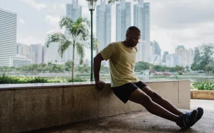 كم ثانية يجب أن تصمد في تمرين "Wall Sit"؟