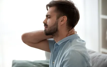 ثلاث دقائق فقط تعيد لمفاصلك حياتها من جديد.. بماذا يوصي الخبراء؟ (فيديو)