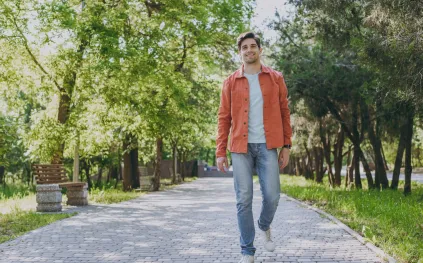 كم عدد السعرات الحرارية التي تحرقها خلال المشي؟