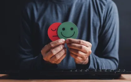 كيف تتحول المشاعر السلبية إلى راحة دائمة؟ دراسة تكشف