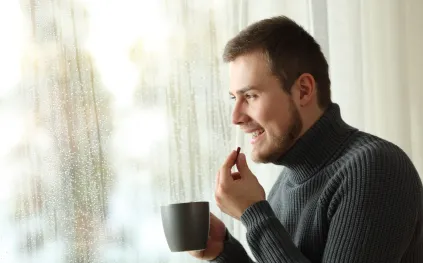هوس المكملات الغذائية.. كيف تتحول الفيتامينات إلى سموم قاتلة داخل جسدك؟