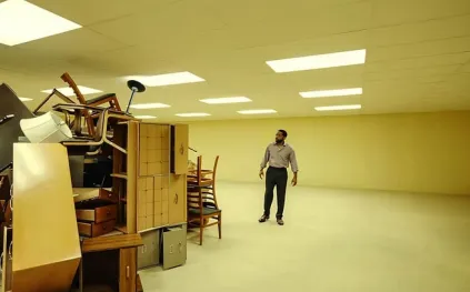 رعب نفسي مختلف.. لماذا يخيفك "Backrooms" دون وحوش؟ (فيديو)