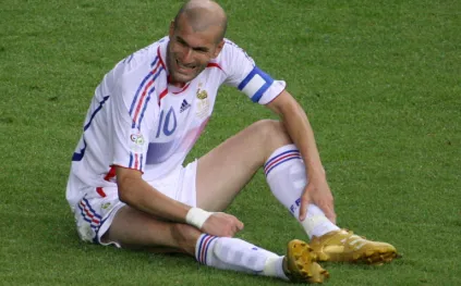 زيدان ضد "Tiki-taka".. قصة "الرجل العجوز" الذي غيّر سيناريو مواجهة مونديال 2006