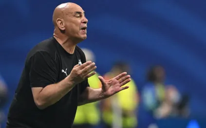 بعد توديع المونديال.. هل سيكمل حسام حسن مشواره مع المنتخب المصري؟